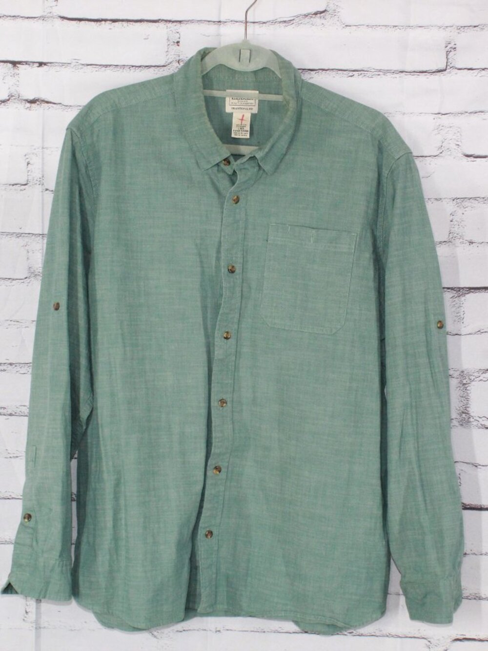 LL Bean Men's Traditional Fit Button Down Shirt Green Chambray Size L Reg